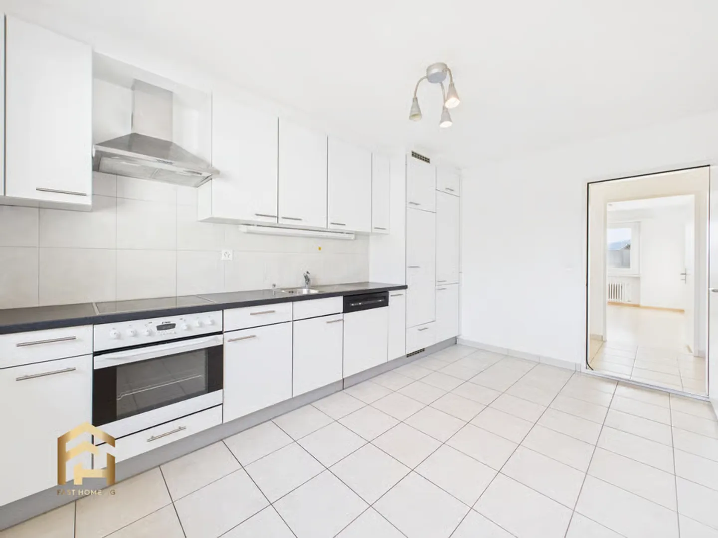 Appartamento familiare di 4,5 stanze con balcone - Foto 2 di 13