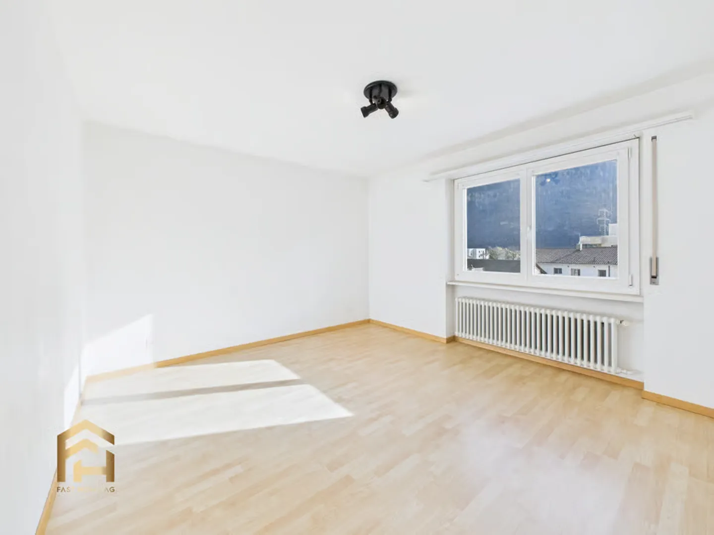 Appartamento familiare di 4,5 stanze con balcone - Foto 5 di 13