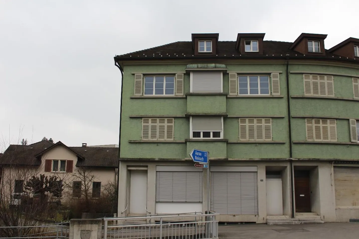 Residential building for sale - Photo 3 of 10