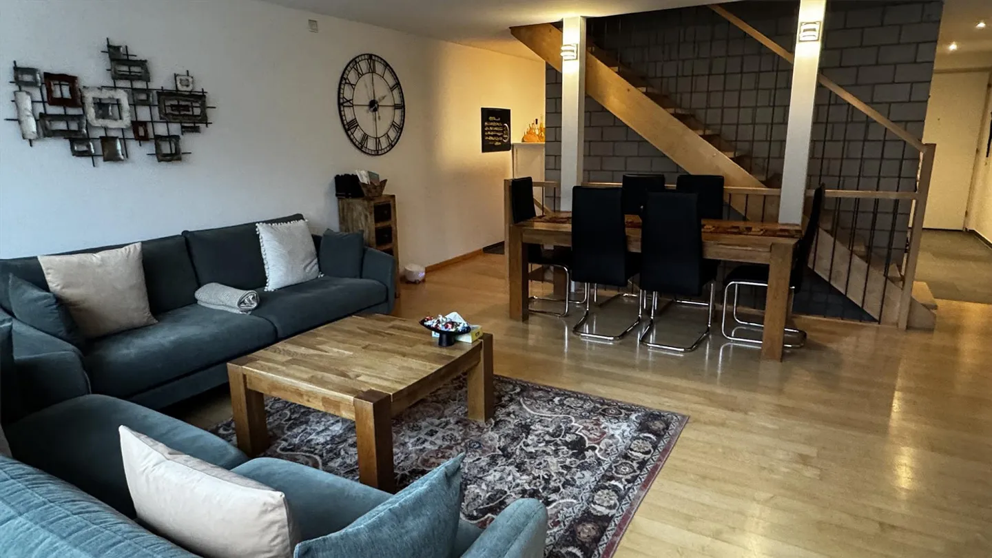 4.5 room apartment with approx. 112m2, large terrace/private garden, near the lake - Photo 2 of 16