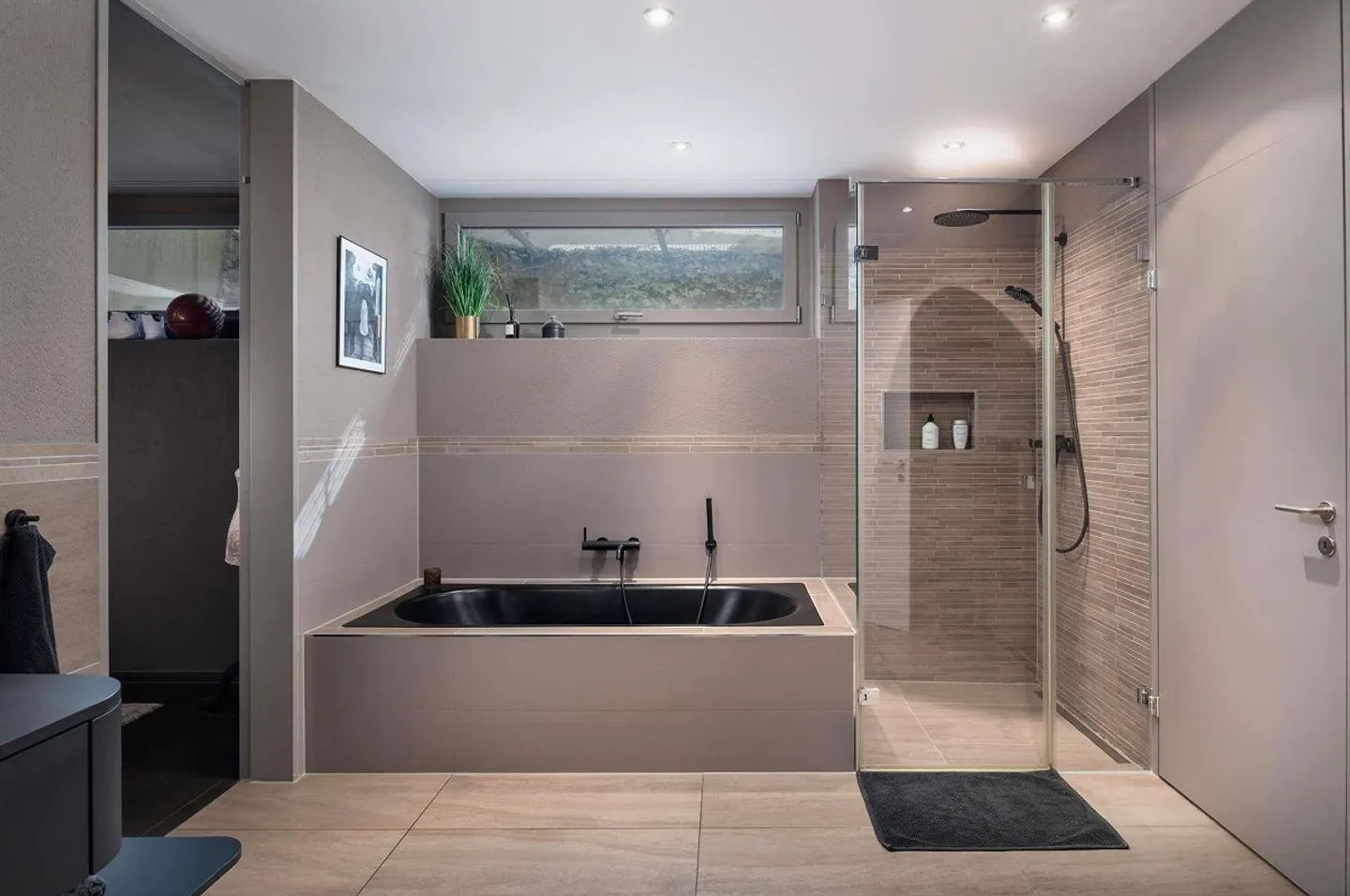 A Home to Feel Good: 4.5-Room Apartment with Generous Terrace - Photo 9 of 13