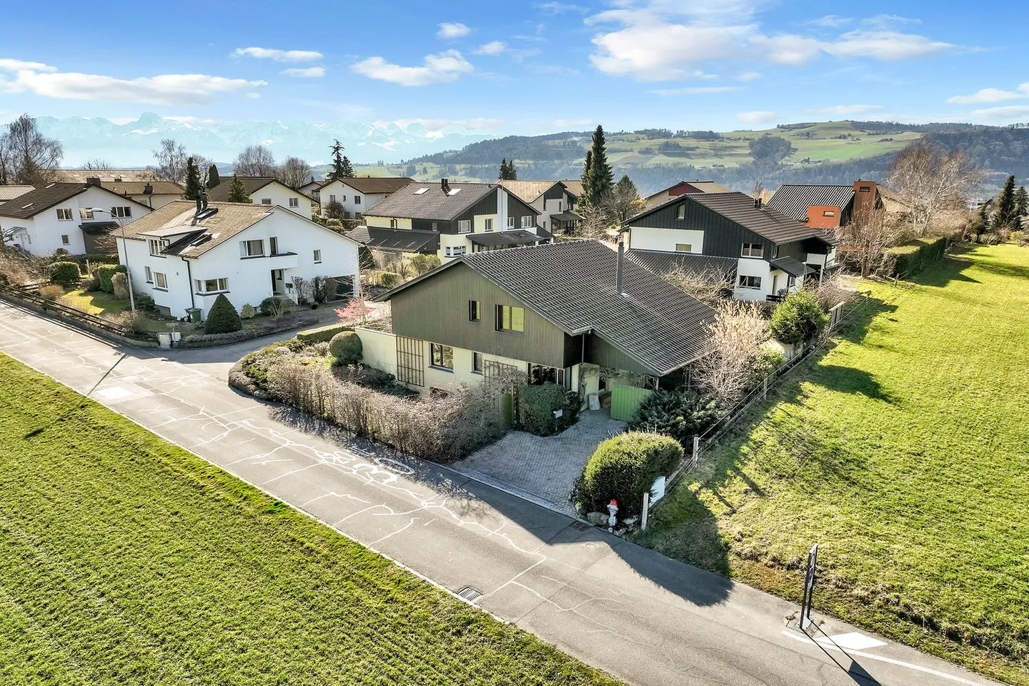 Single-family house in Münsingen "rural yet close to the city" - Photo 2 of 27