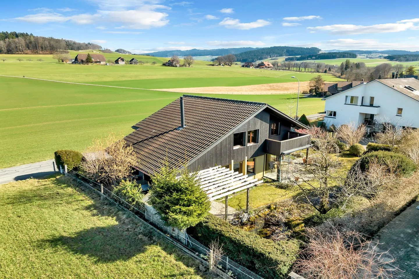Single-family house in Münsingen "rural yet close to the city" - Photo 3 of 27