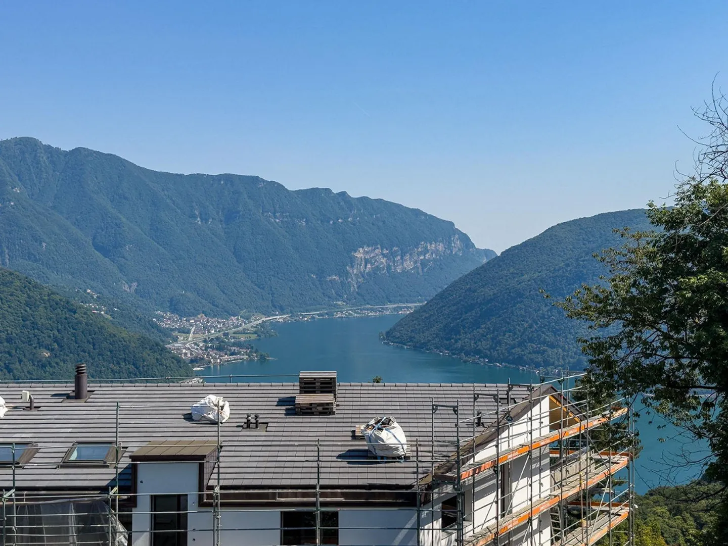 Familienhaus mit Seeblick in Carona - Foto 12 von 14