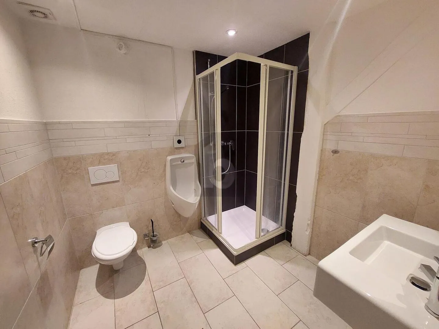 MIT WELLNESSOASE UND GROSSER TERRASSE - Foto 4 von 5