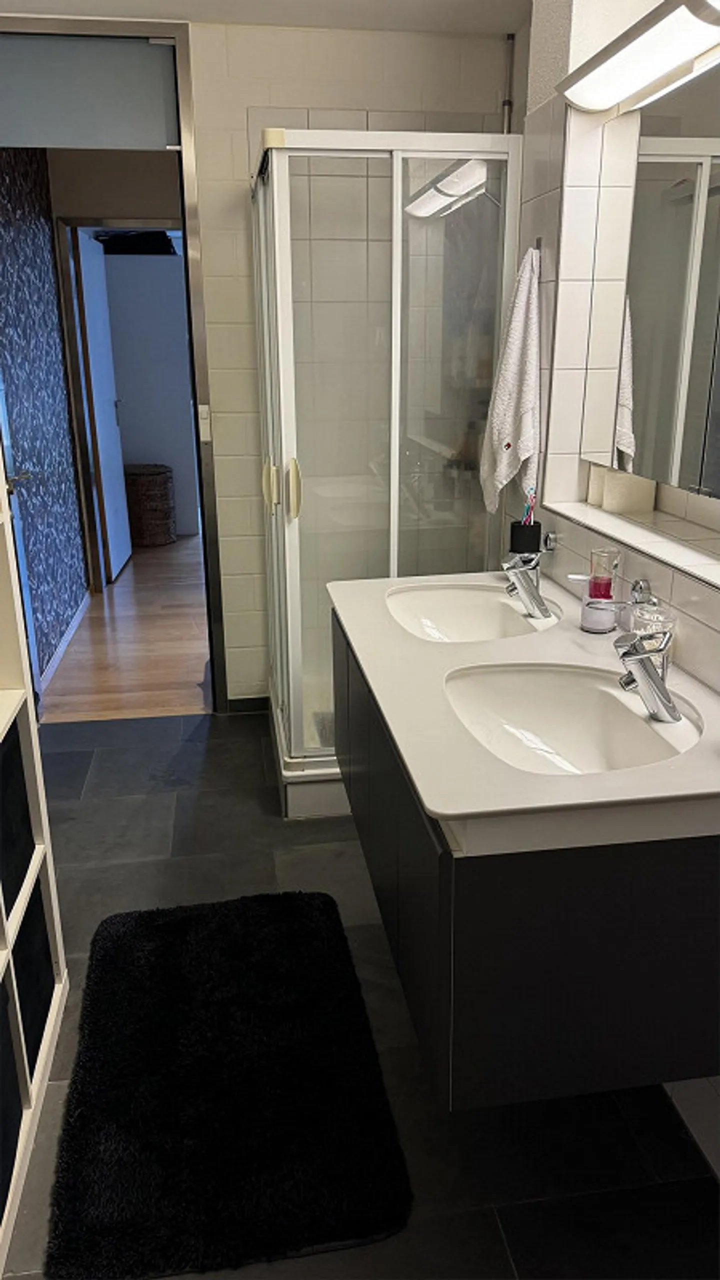 4.5 room apartment with approx. 112m2, large terrace/private garden, near the lake - Photo 14 of 16