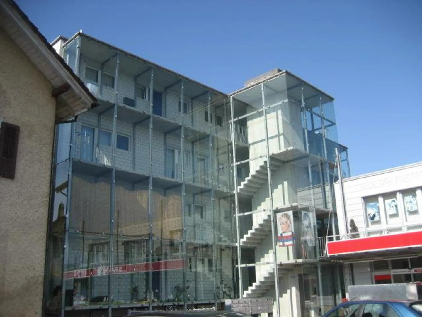 4.5 room apartment with approx. 112m2, large terrace/private garden, near the lake - Photo 15 of 16