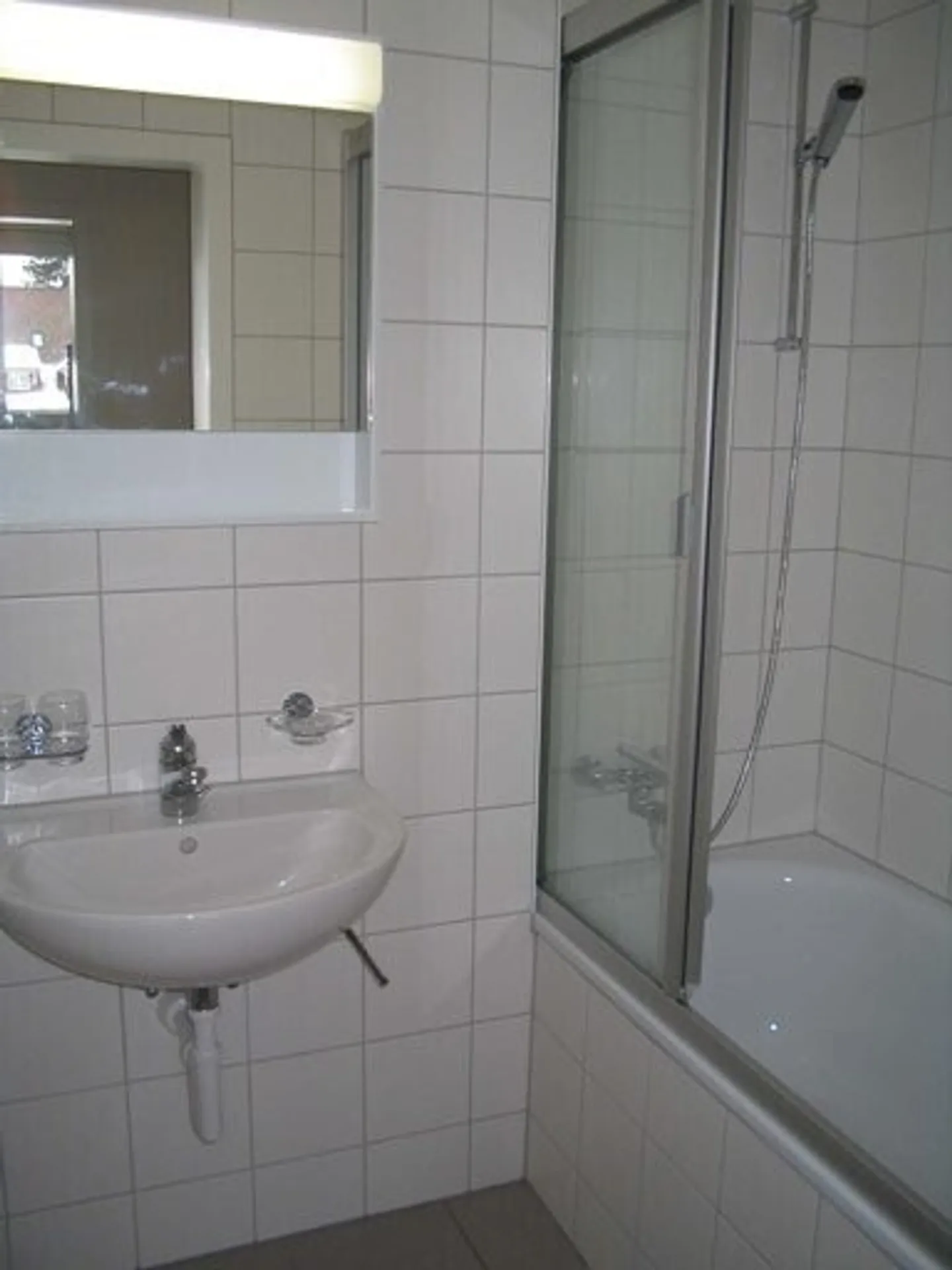 Appartement sous les toits lumineux avec balcon - Photo 6 sur 6