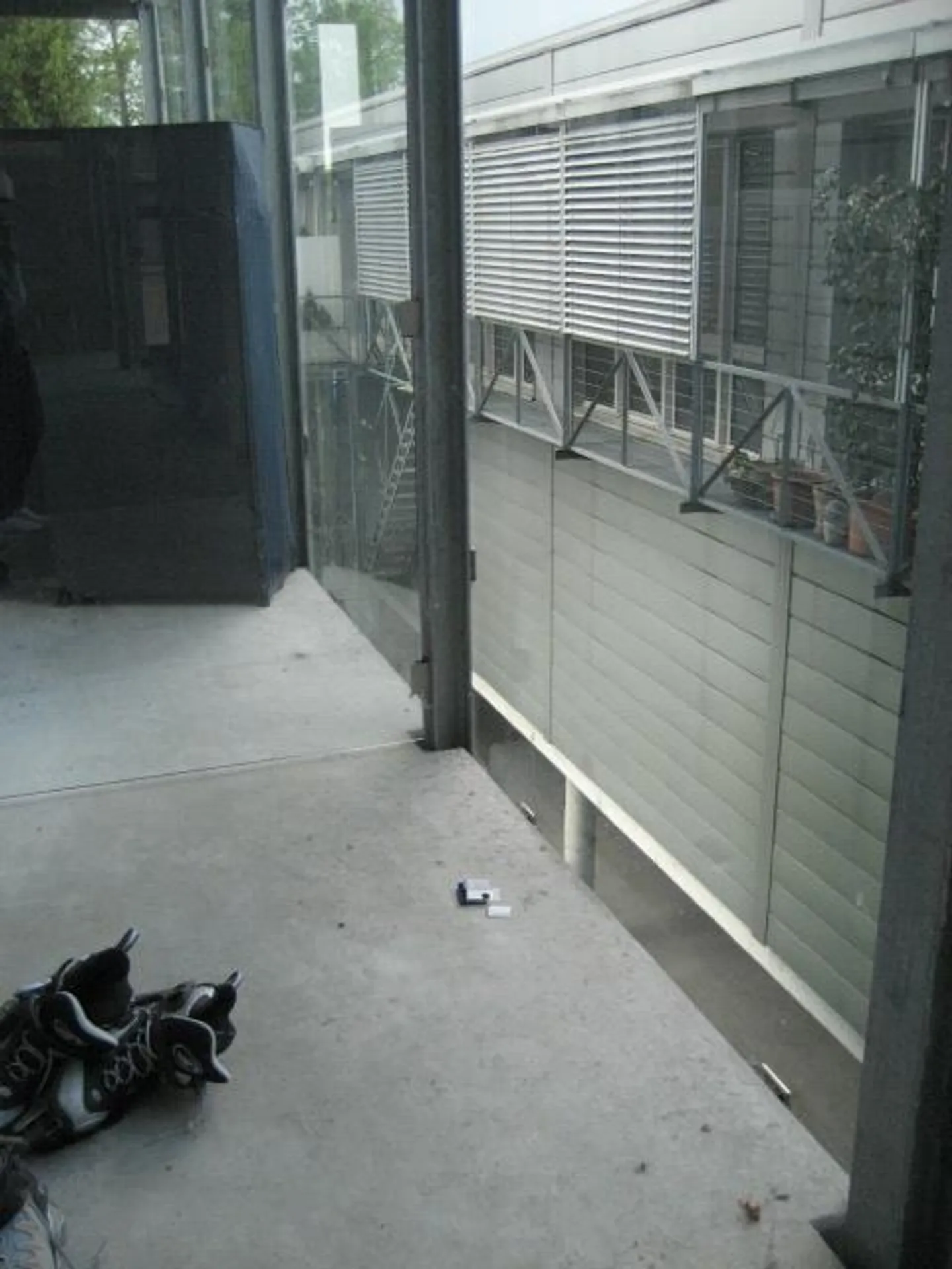 4.5 room apartment with approx. 112m2, large terrace/private garden, near the lake - Photo 16 of 16