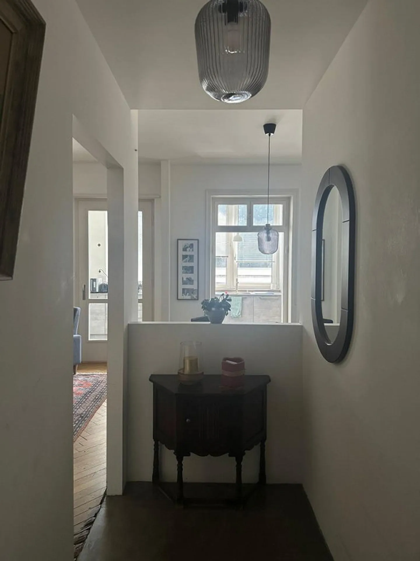 APPARTEMENT D'ANCIENNE RÉNOVATION COMPLÈTE AVEC BEAUCOUP DE CHARME ! - Photo 4 sur 12