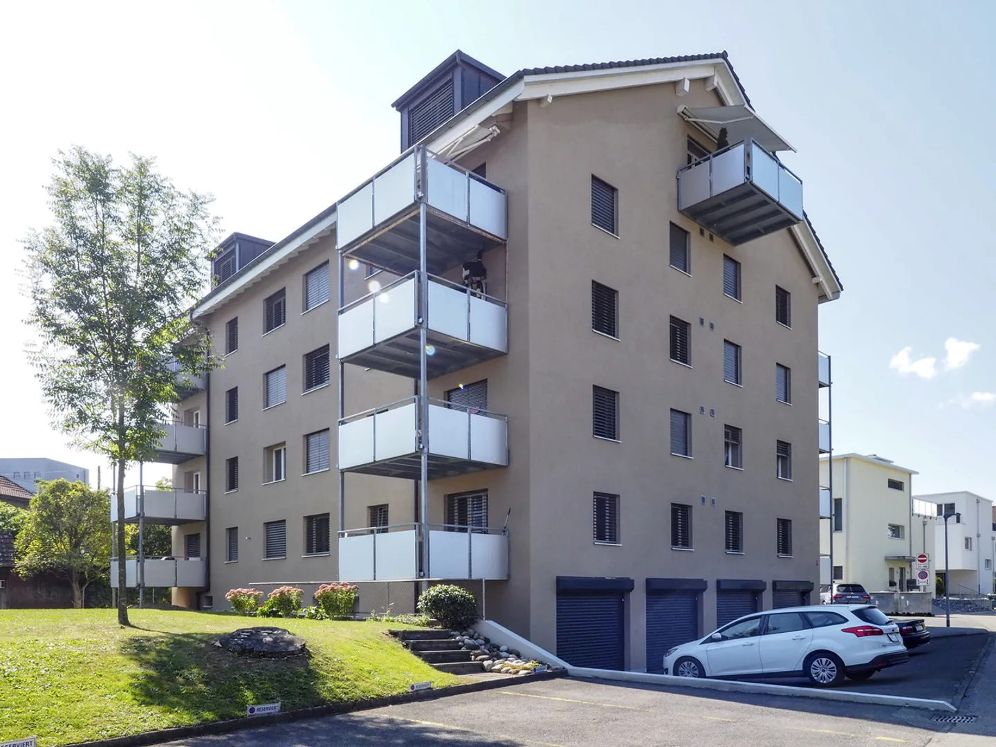 Appartamento attico elegante con charme in posizione centrale cerca nuovo inquilino! - Foto 2 di 8
