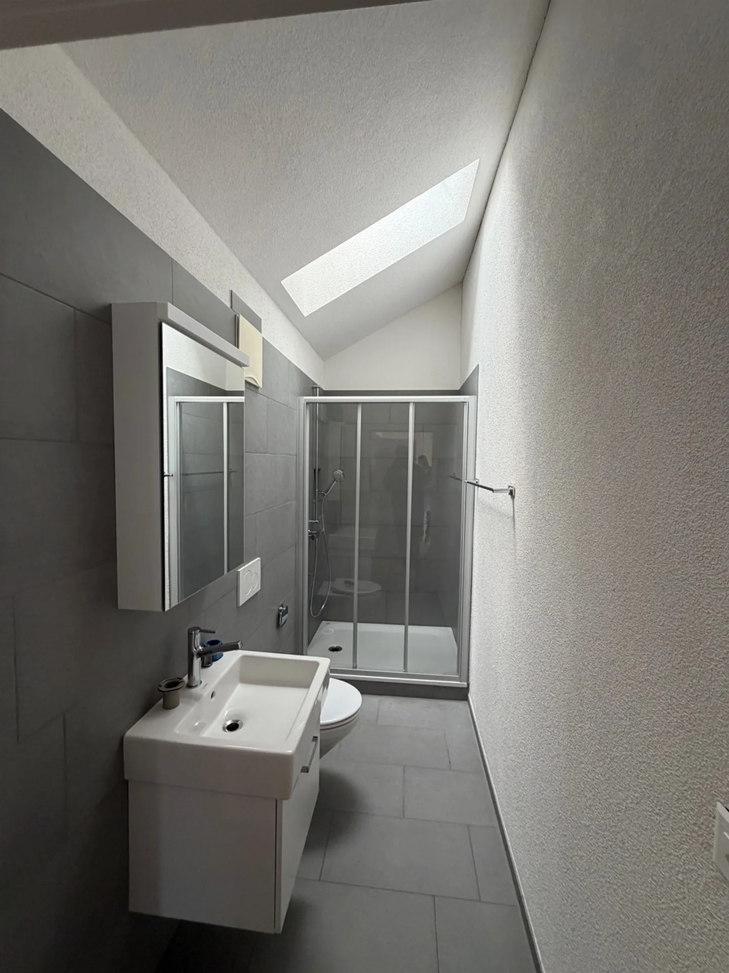 Appartamento attico elegante con charme in posizione centrale cerca nuovo inquilino! - Foto 7 di 8