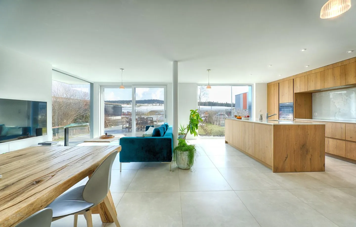 Bellissimo appartamento recente di 5,5 locali con giardino - Foto 1 di 13