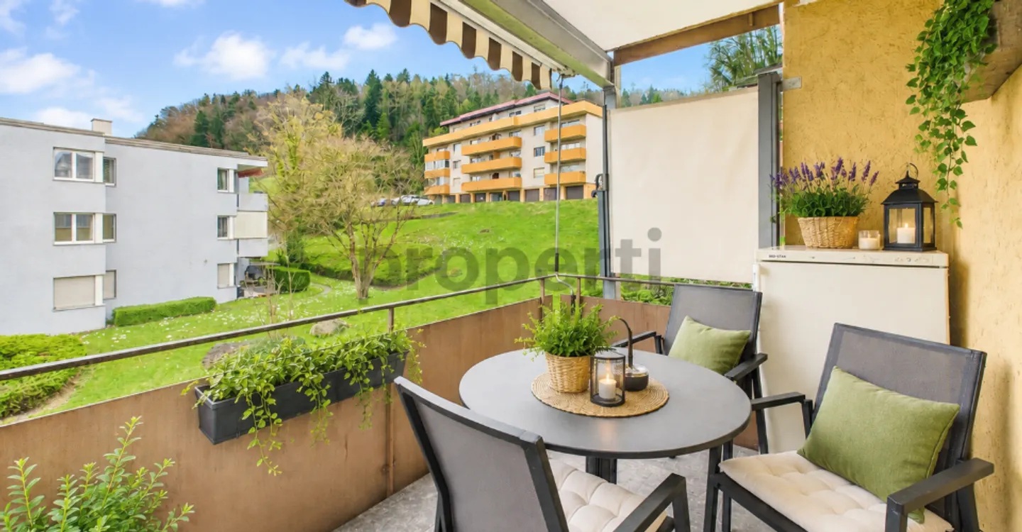 Confort de vie rénové avec balcon et vue sur la verdure à Rheineck - Photo 10 sur 11