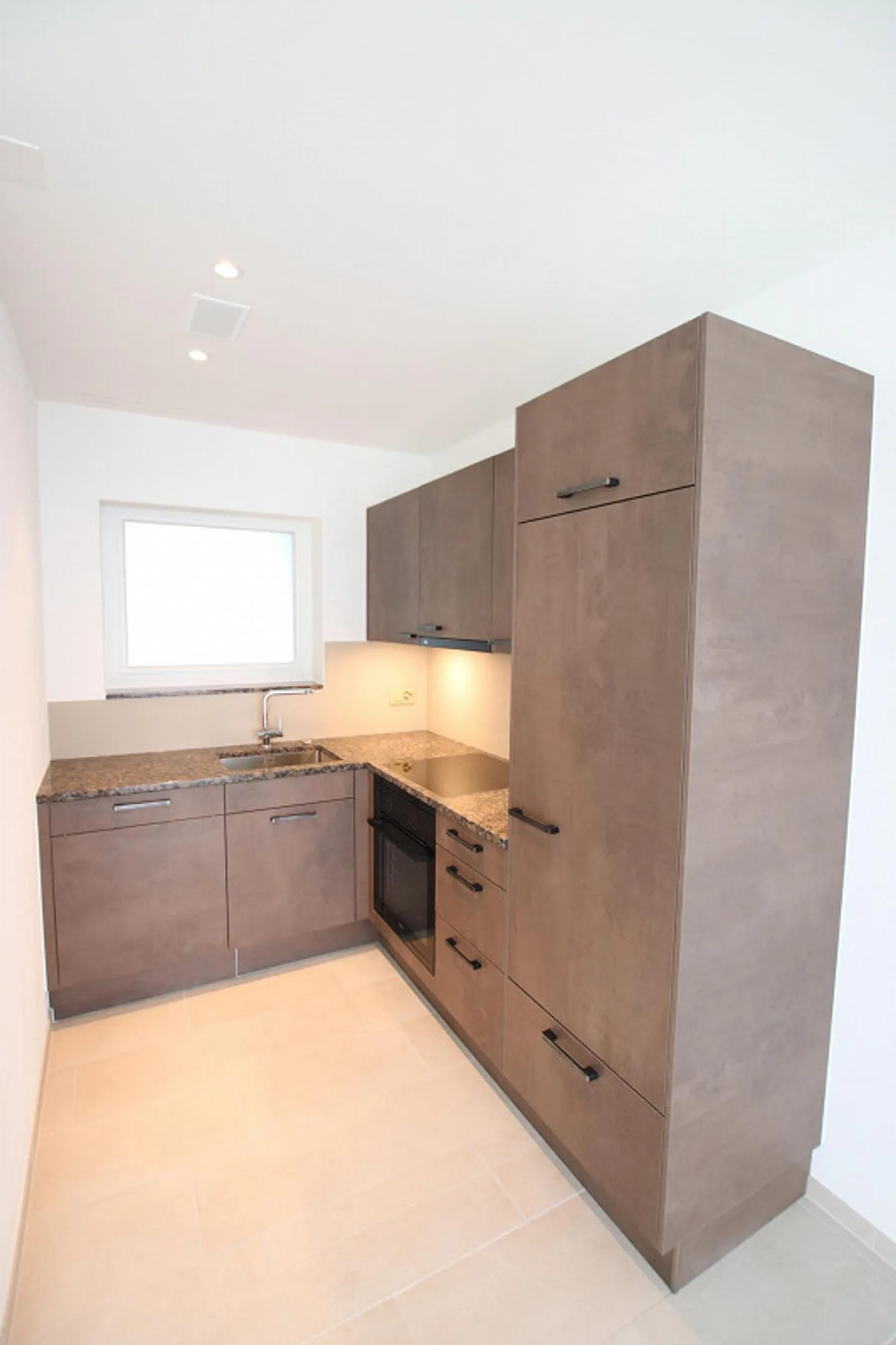 2½ Room Apartment (B302) - Photo 4 of 10