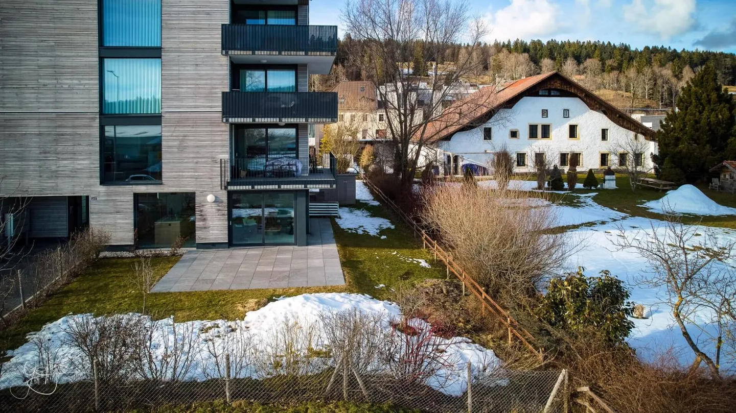 Bellissimo appartamento recente di 5,5 locali con giardino - Foto 12 di 13