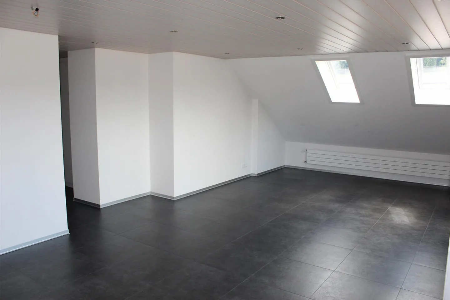 Exklusive 4.5-Zimmer-Dachwohnung - Foto 2 von 10