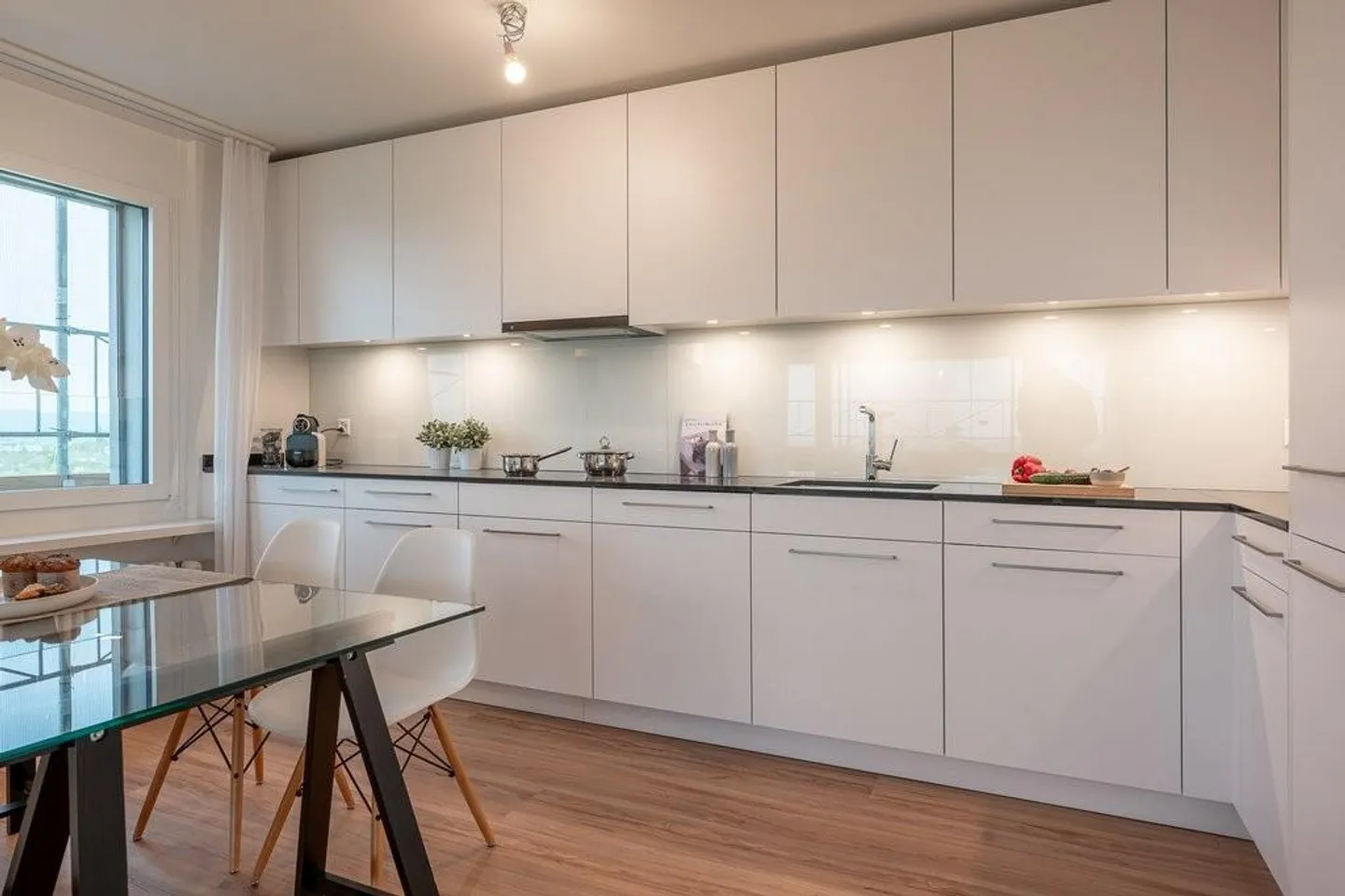 Dreaming of a modern apartment? - Photo 2 of 12