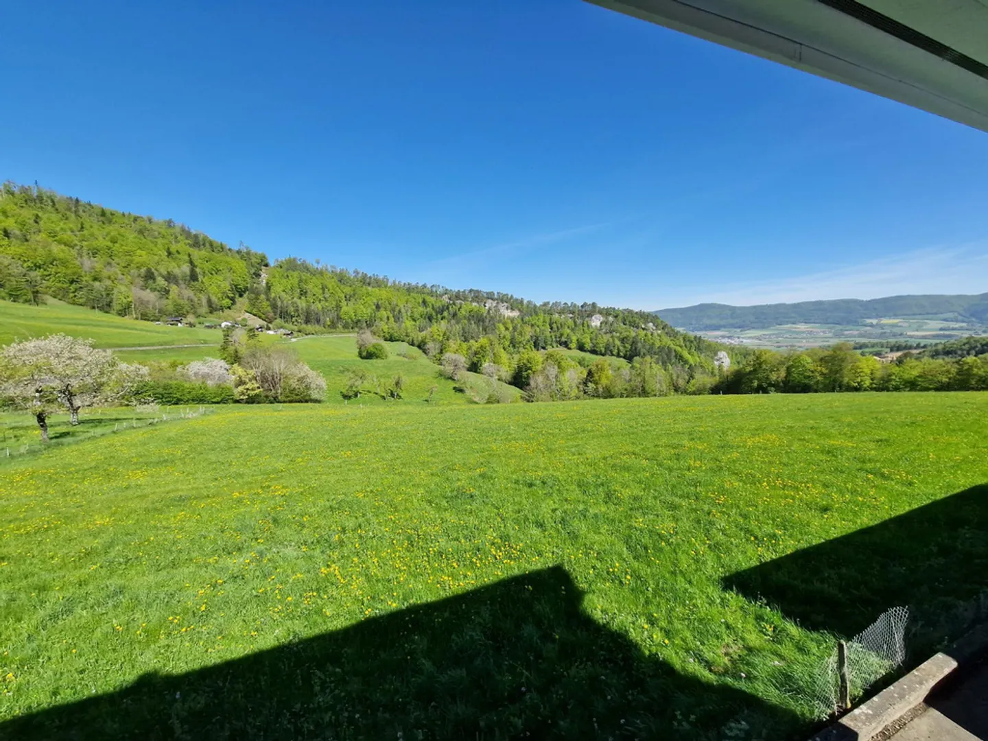 A view of the countryside for a peaceful life - Photo 1 of 12