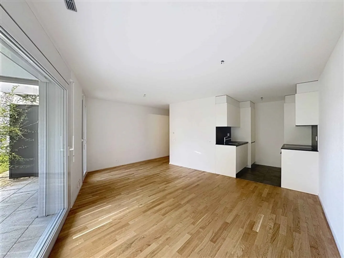 «2.5 P Kürzlich mit Terrasse und Garten» - Foto 2 von 11