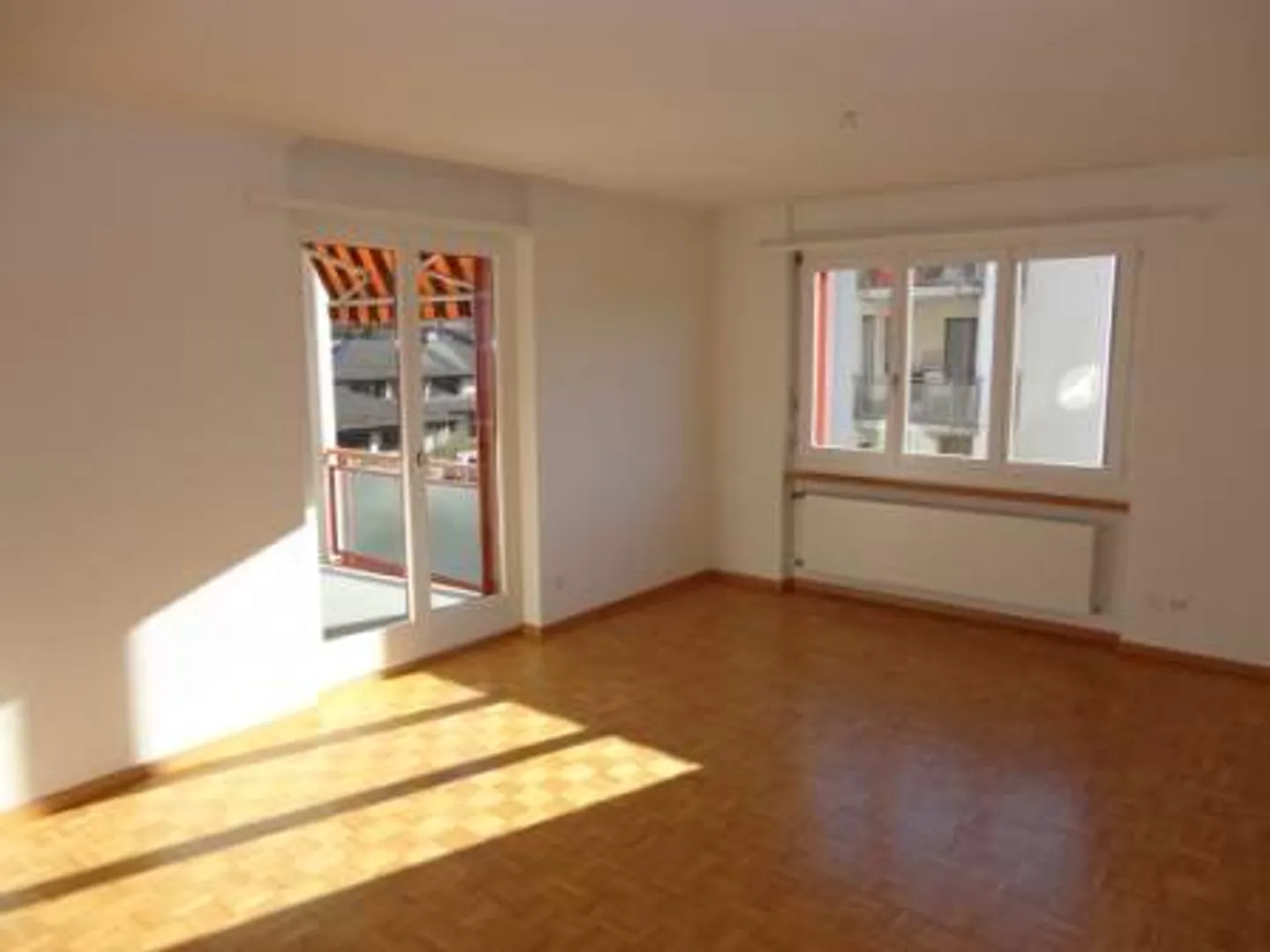 Appartement 4 1/2 pièces dans un emplacement central et calme - Photo 5 sur 7