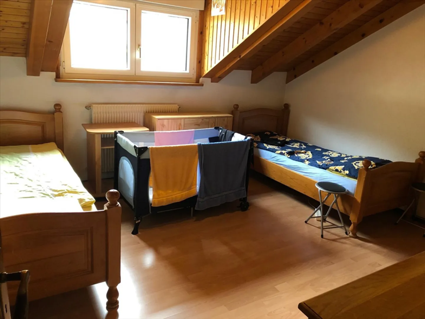 Logement en duplex avec cheminée - Photo 5 sur 9