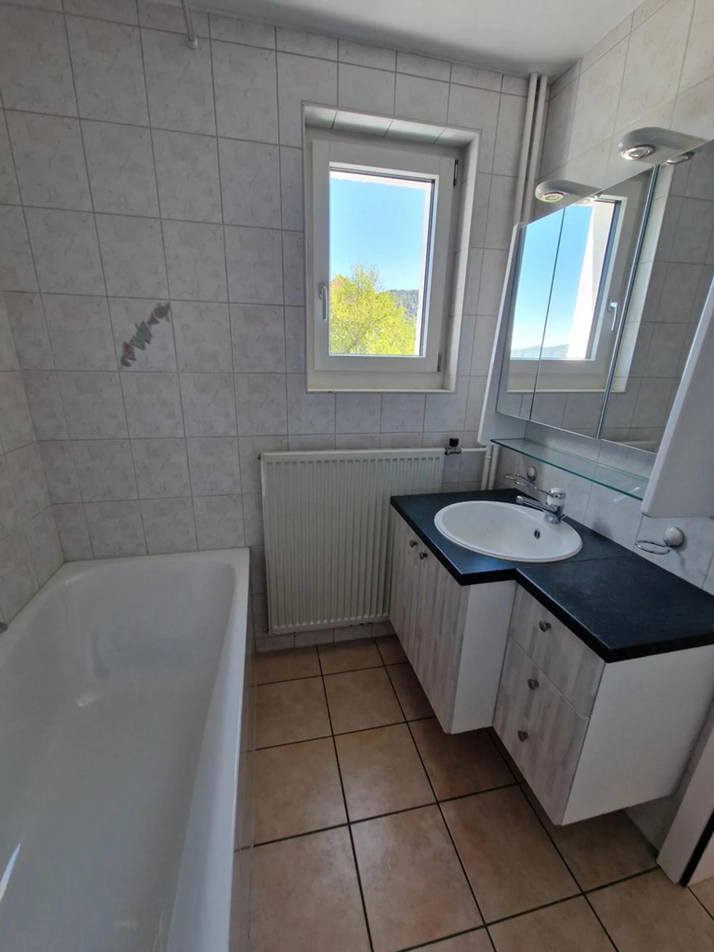 A view of the countryside for a peaceful life - Photo 10 of 12