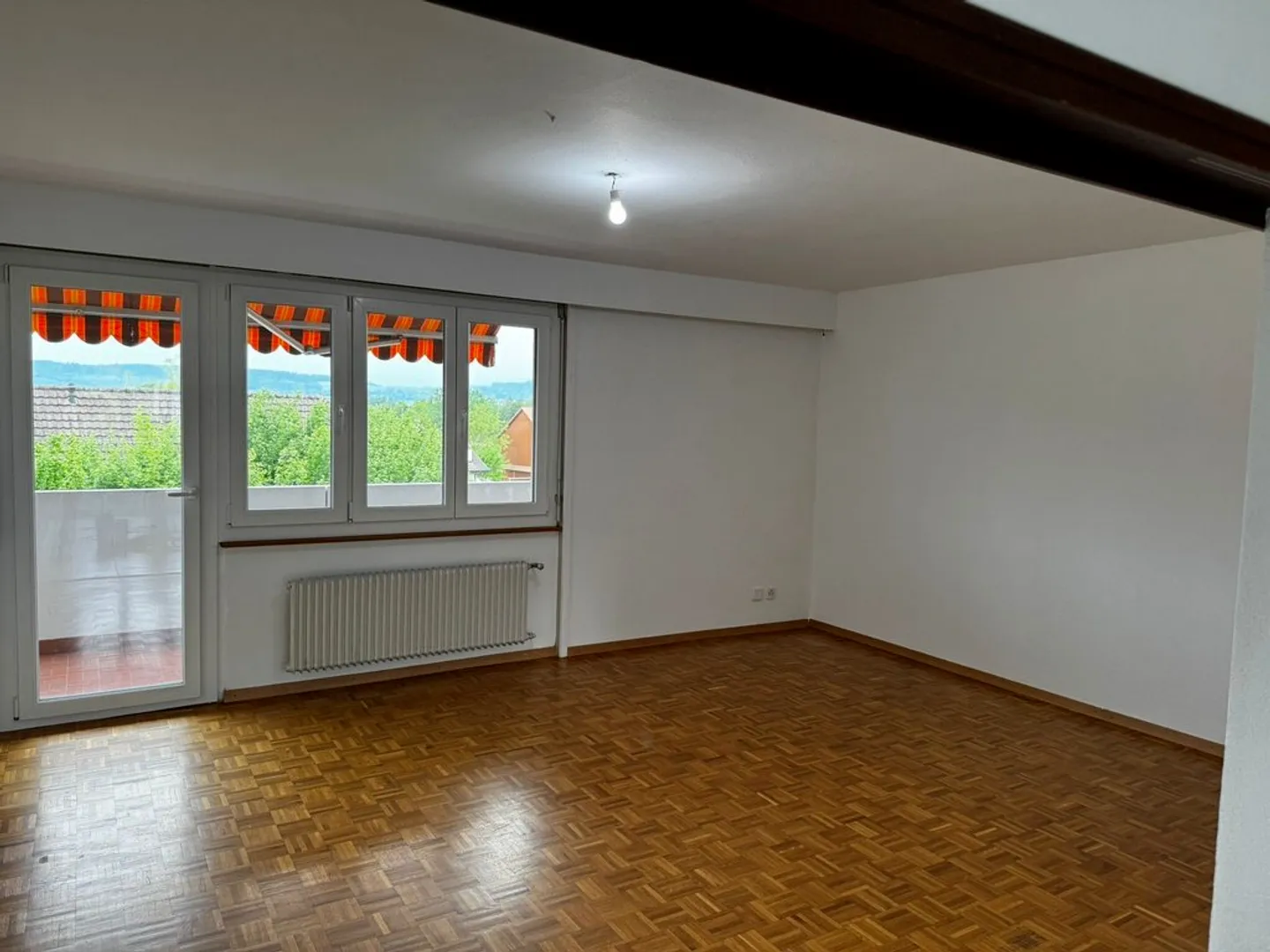 Charming Apartment in Quiet Area - Photo 3 of 7