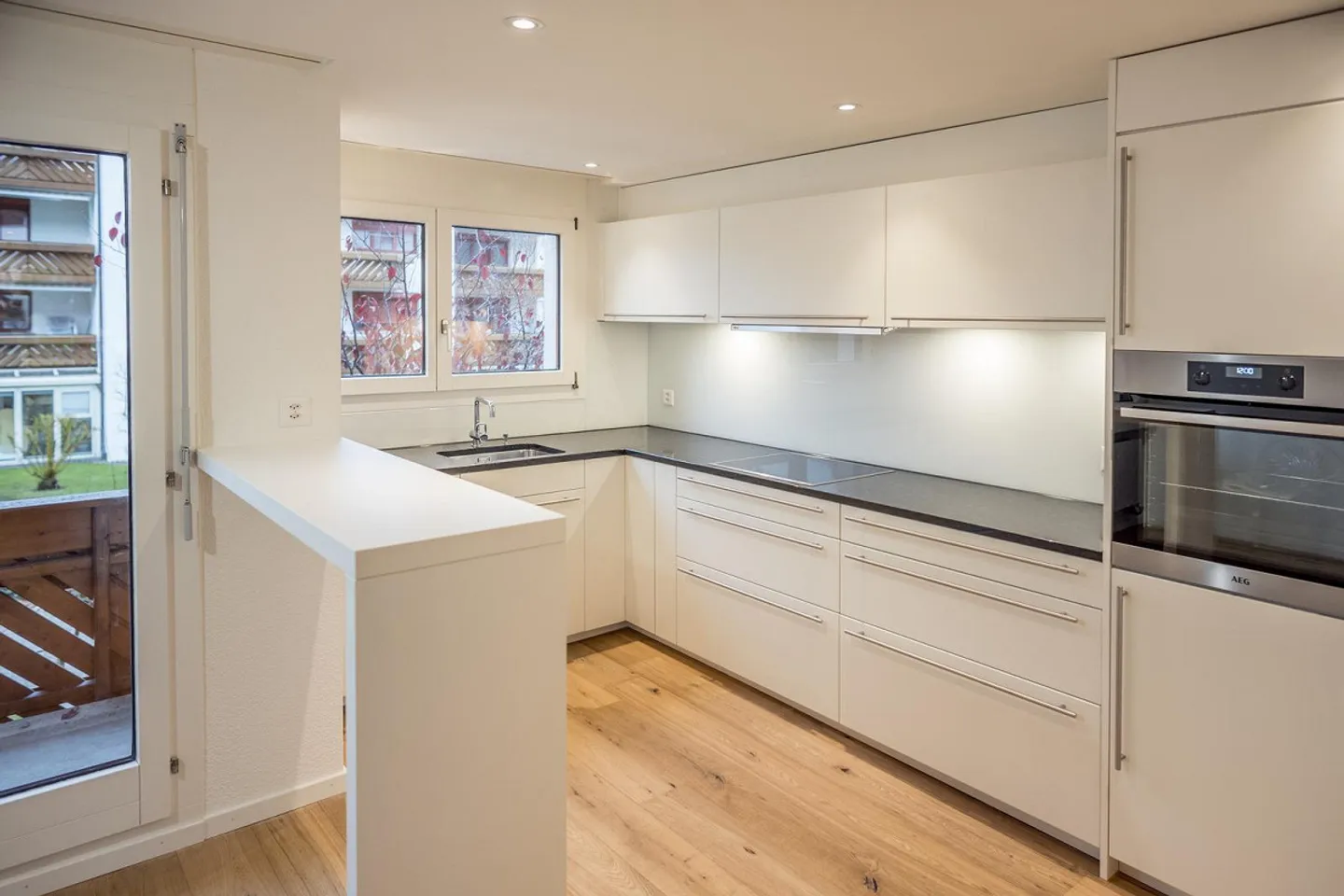 Modern 4.5 Room Apartment - Photo 7 of 15