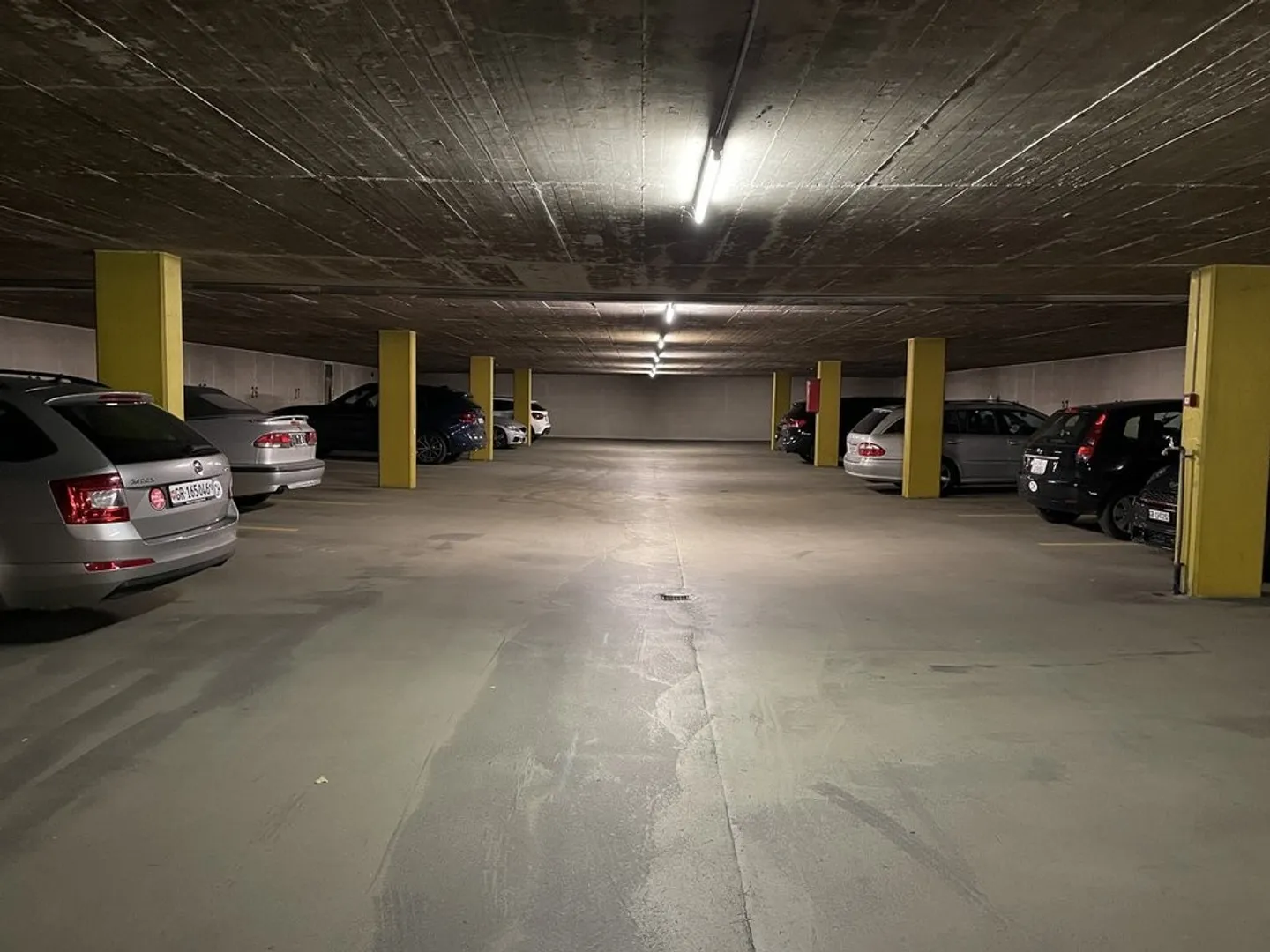 Place de parking à louer - Photo 2 sur 2