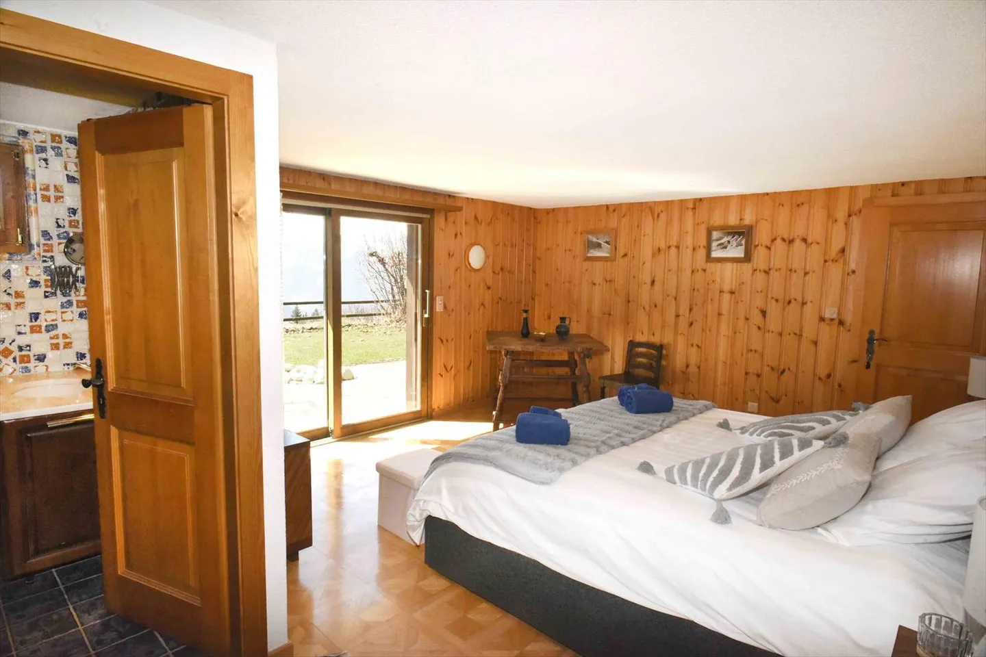 Chalet 5.5 rooms - Photo 4 of 15