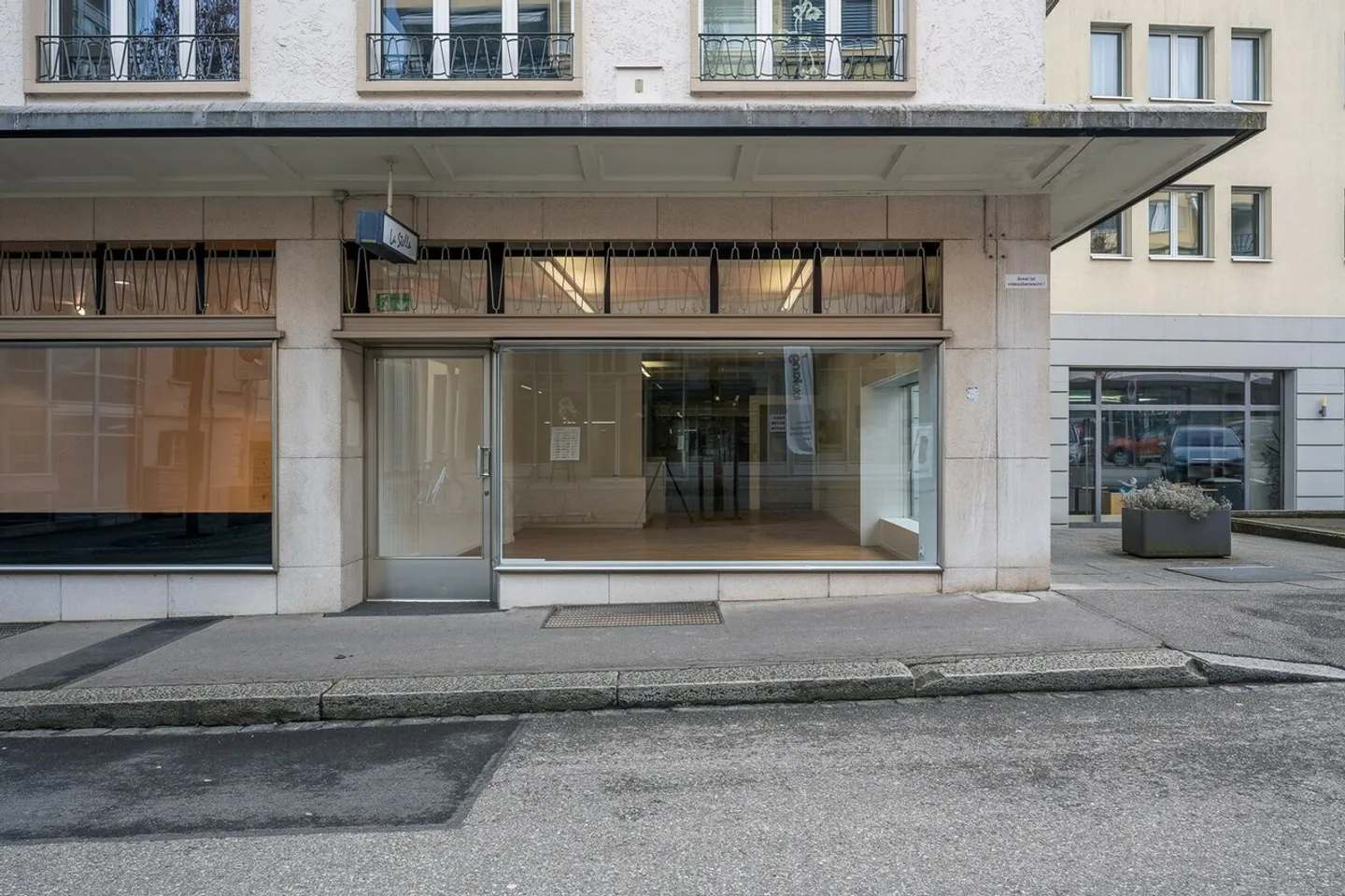 Your new retail or commercial space in the middle of the Market Street - Photo 6 of 8