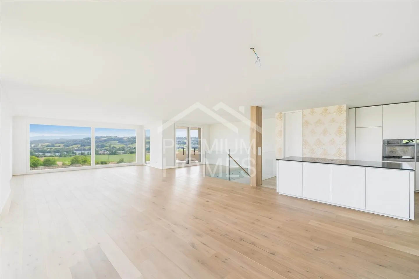 Panorama di classe superiore con vista sul lago - Foto 2 di 11