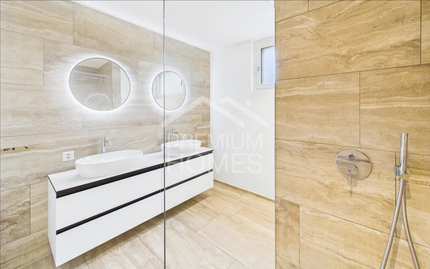 Panorama di classe superiore con vista sul lago - Foto 8 di 11