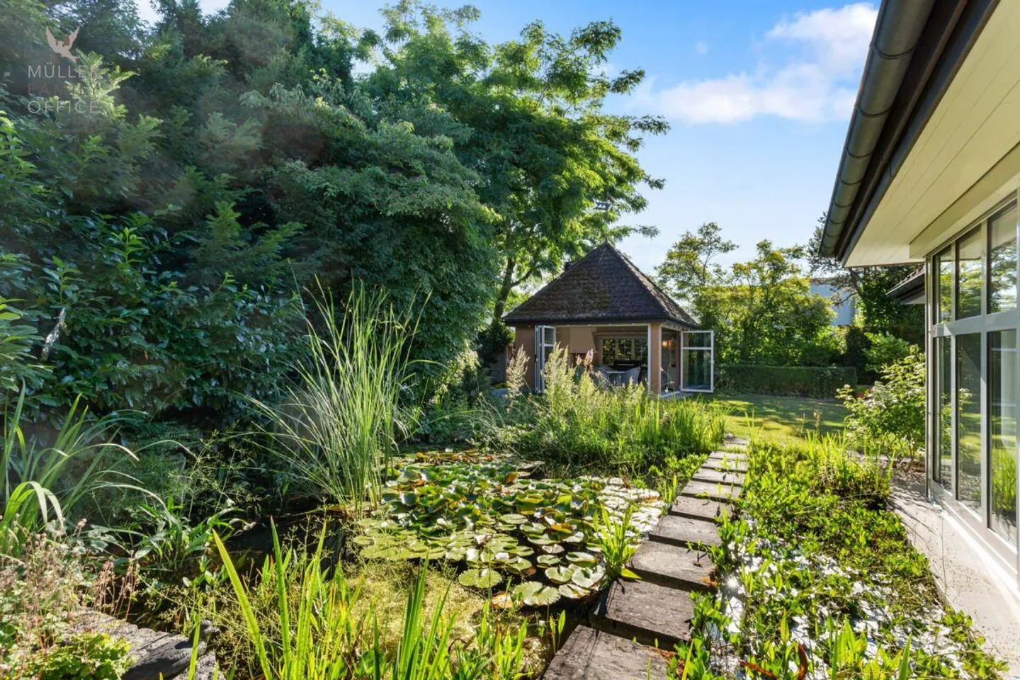 Dreamy Country House Villa with Pool and Idyllic Garden - Photo 4 of 13