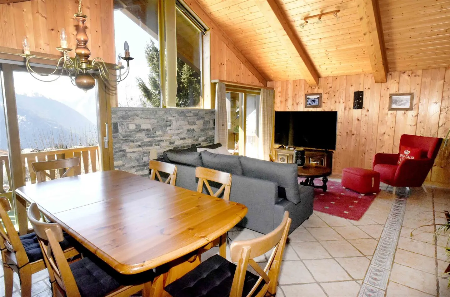 Chalet 5.5 rooms - Photo 12 of 15