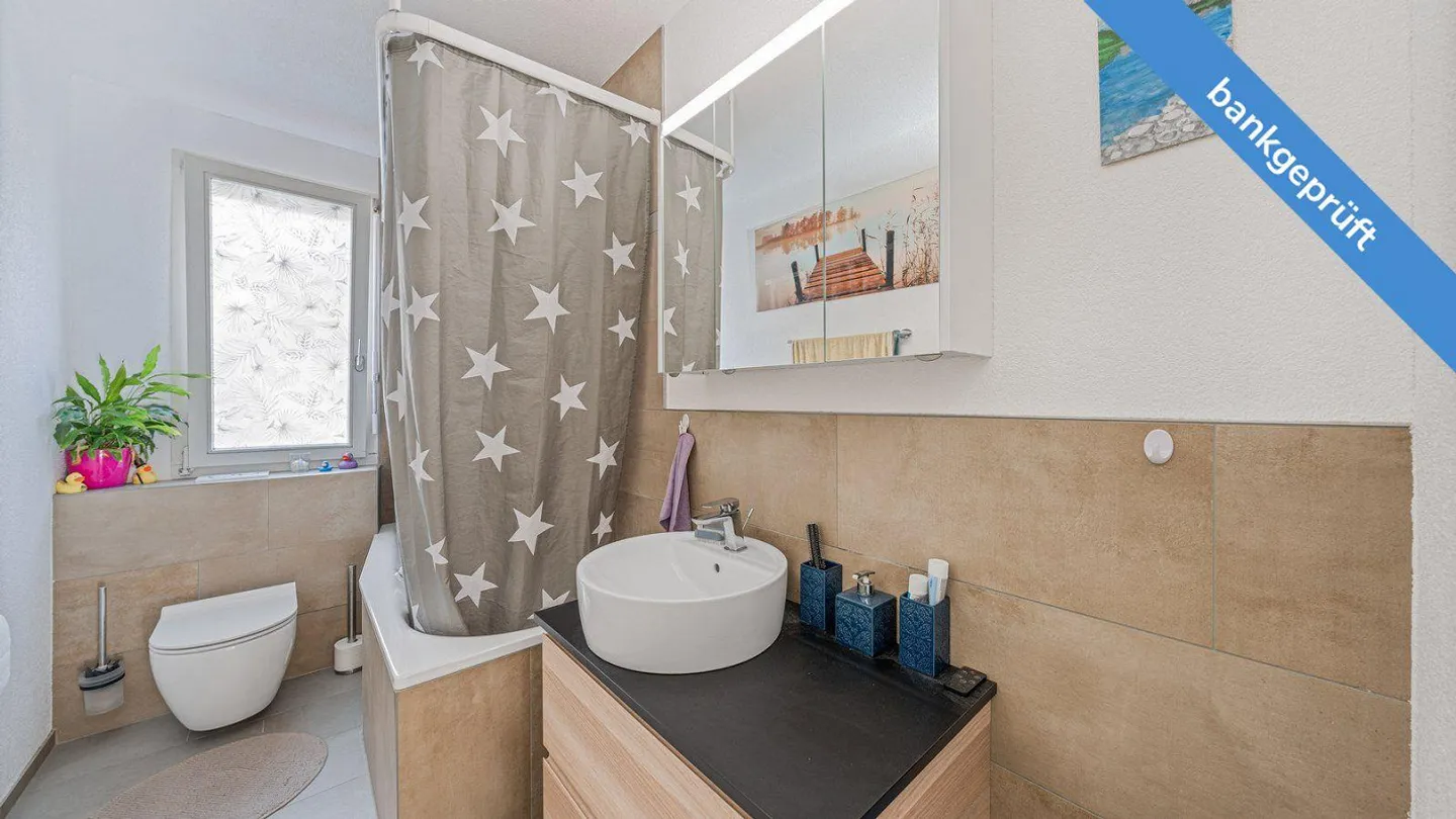 Familienhaus mit Aussenraum - Foto 7 von 13