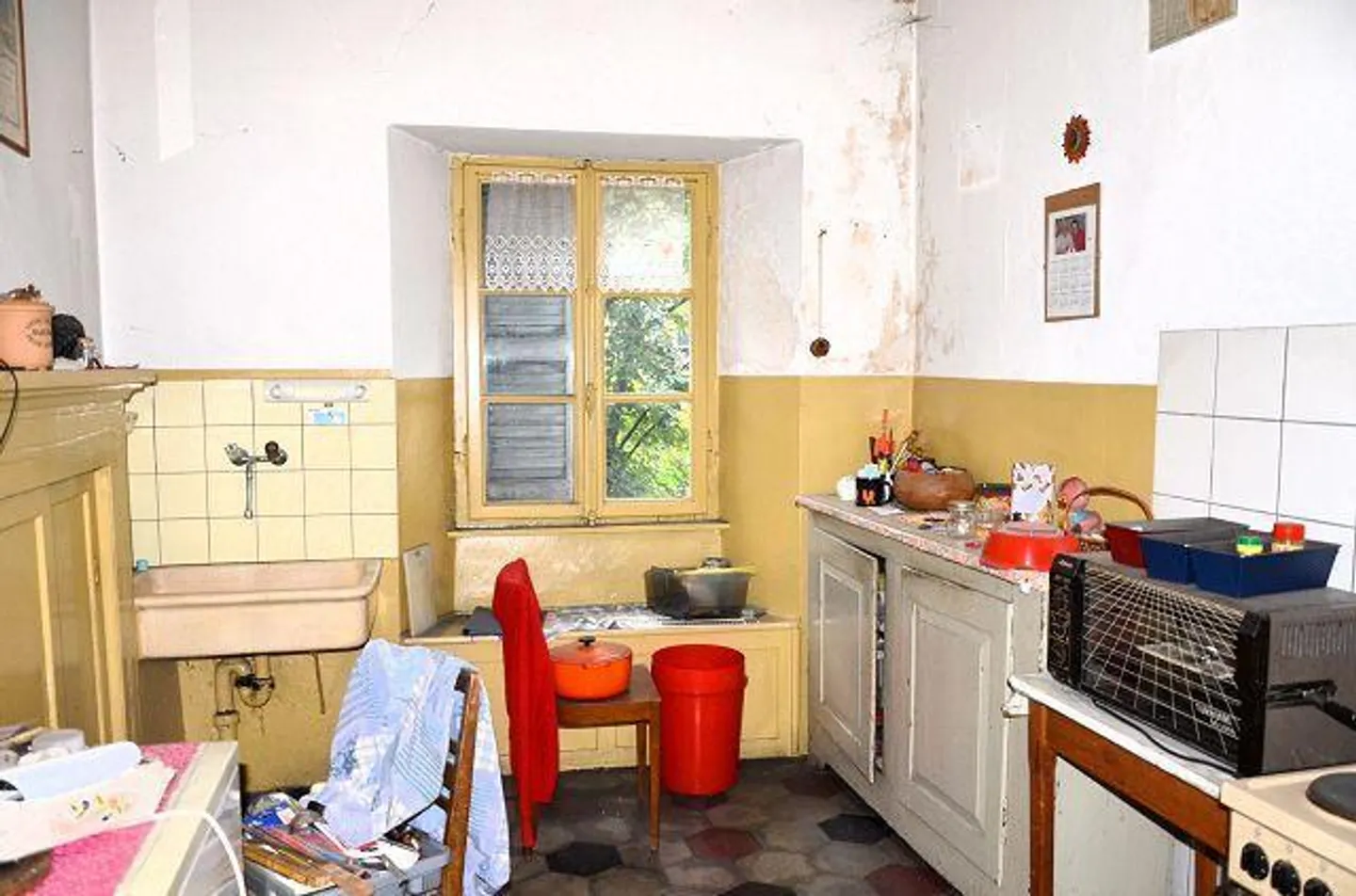 Grande maison tessinoise à rénover sur 3 étages avec annexe, centrale... - Photo 2 sur 13