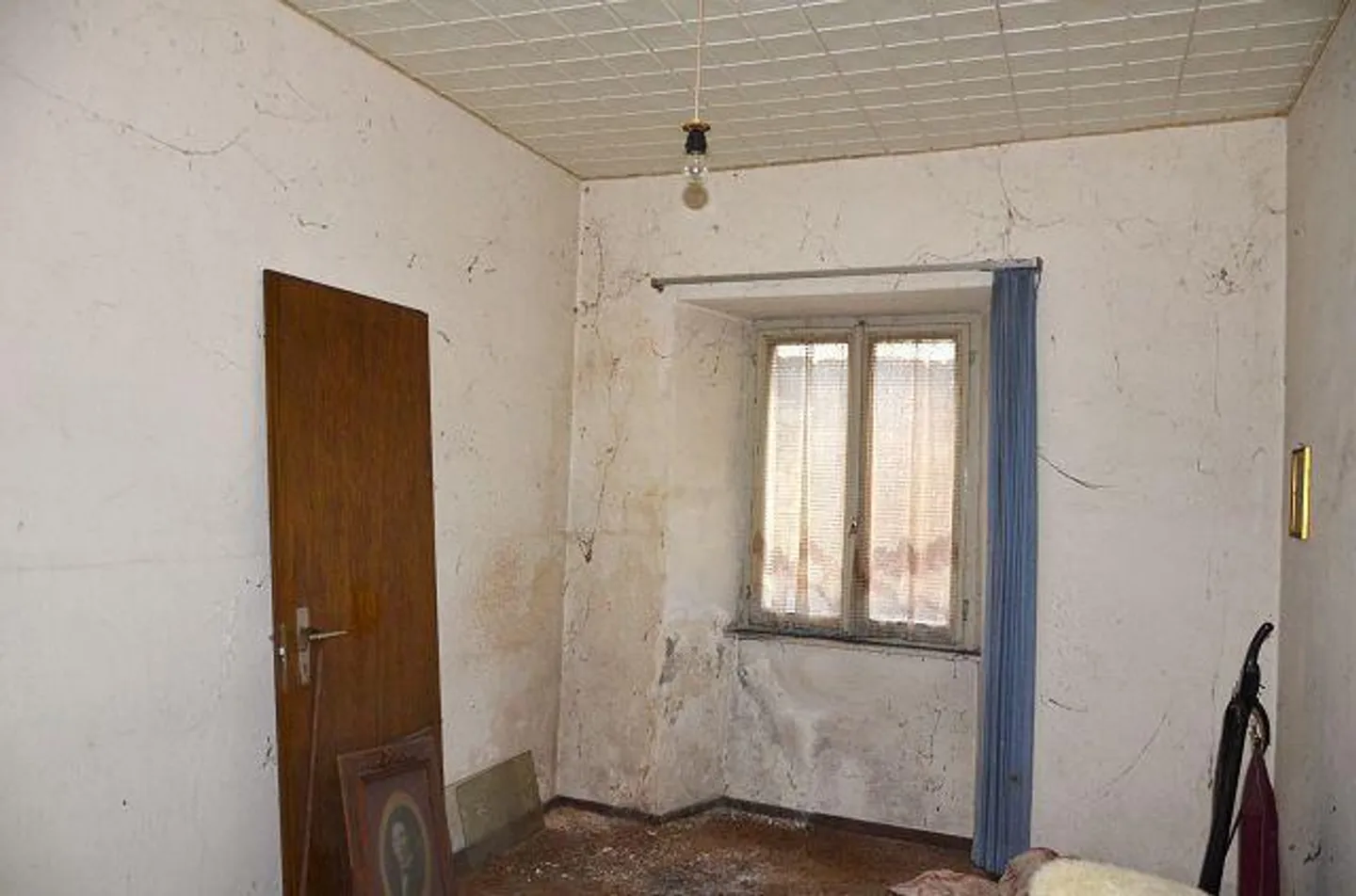 Grande maison tessinoise à rénover sur 3 étages avec annexe, centrale... - Photo 6 sur 13