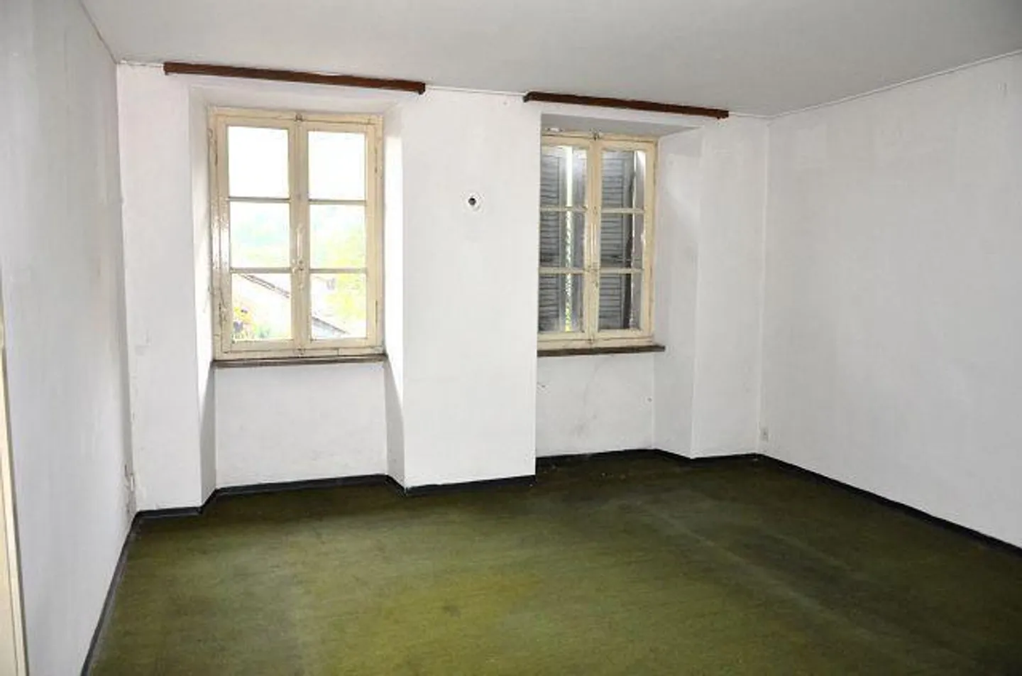 Grande maison tessinoise à rénover sur 3 étages avec annexe, centrale... - Photo 10 sur 13