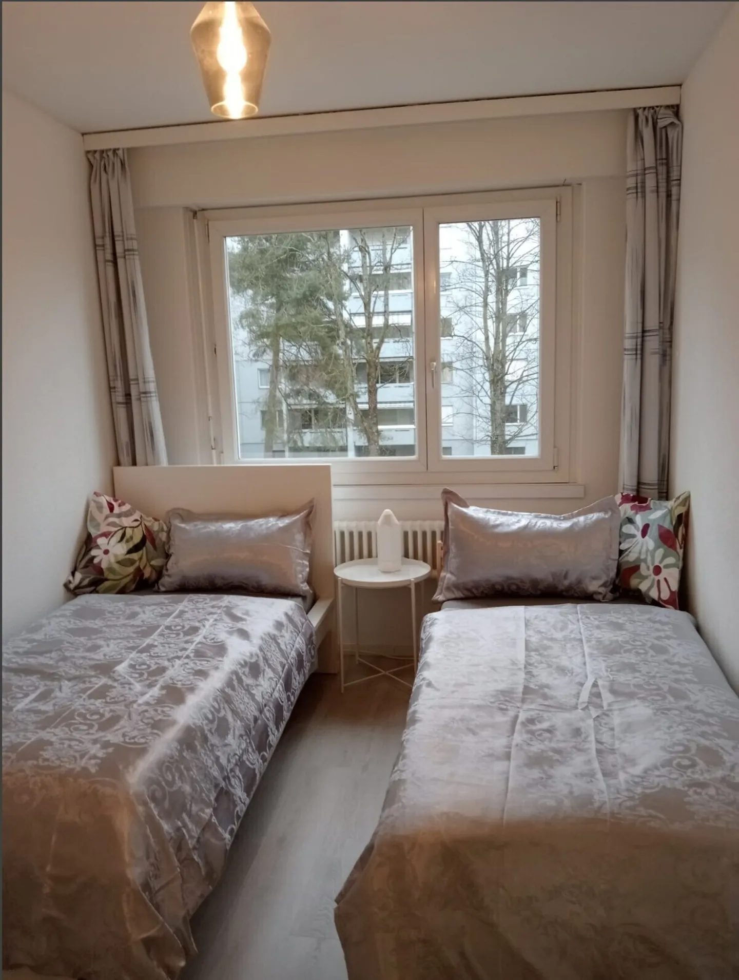 APPARTEMENT 5½ PIÈCES À VOLKETSWIL (ZH), MEUBLÉ - Photo 7 sur 10