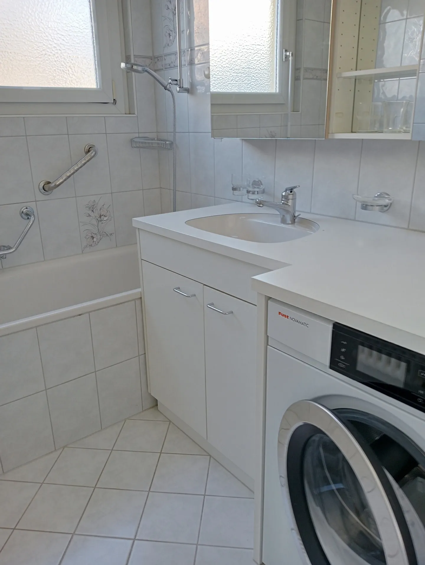 APPARTEMENT 5½ PIÈCES À VOLKETSWIL (ZH), MEUBLÉ - Photo 9 sur 10