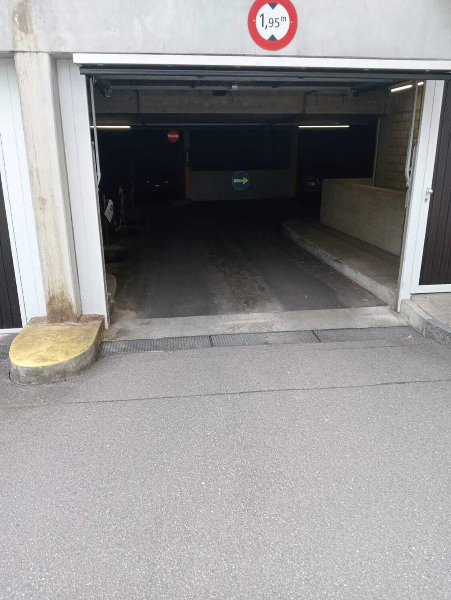 APPARTEMENT 5½ PIÈCES À VOLKETSWIL (ZH), MEUBLÉ - Photo 10 sur 10