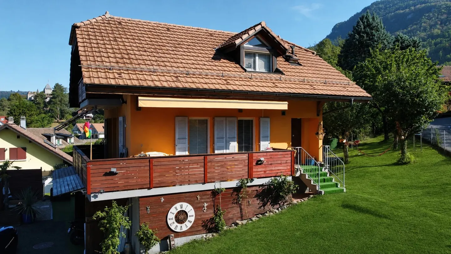 Nel cuore del villaggio con un grande giardino! - Foto 6 di 6