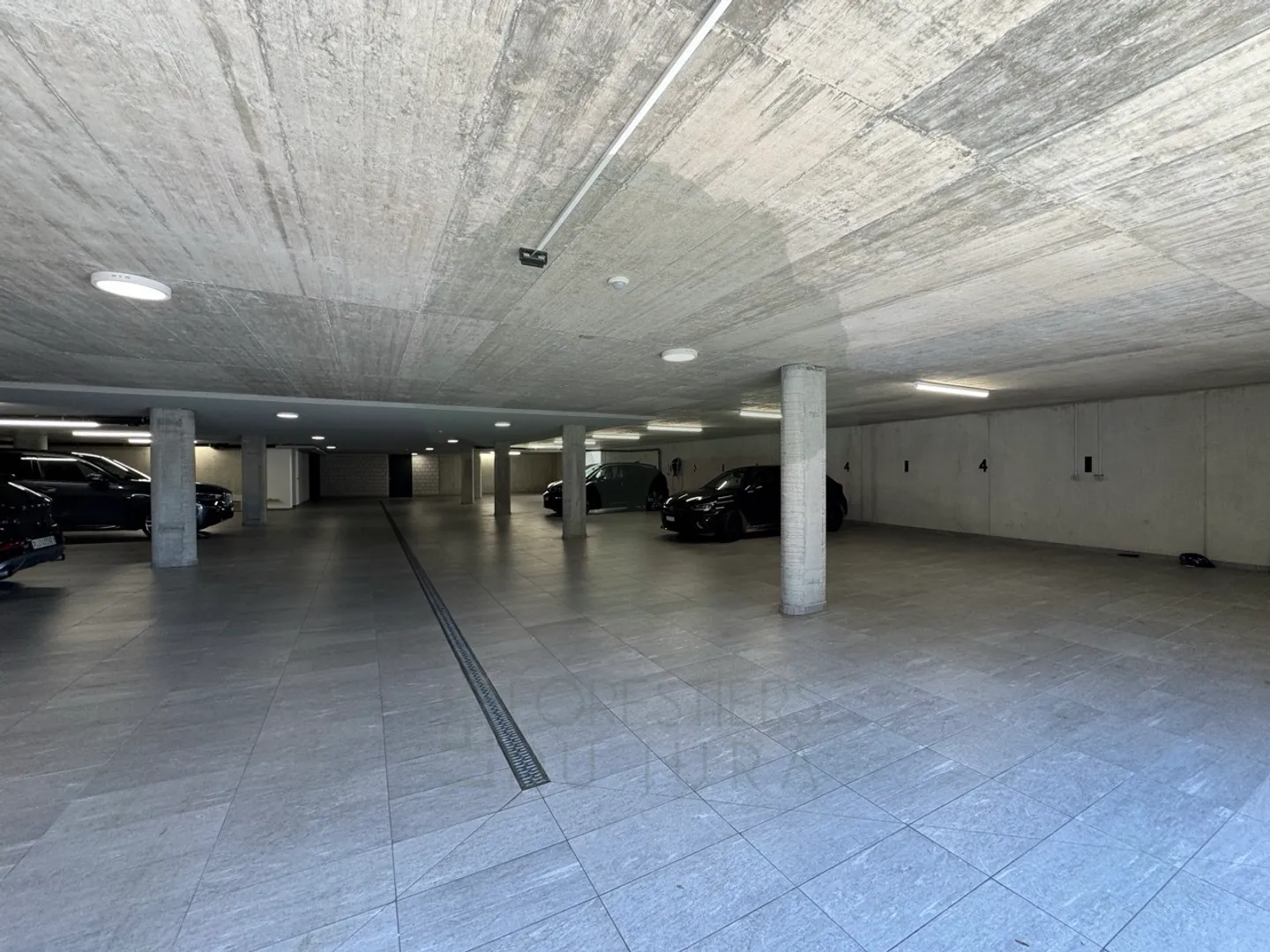 Superb 5.5-room apartment of 170 m² with a 62 m² terrace - Photo 36 of 37