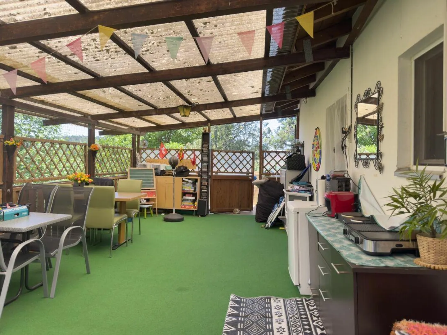 Maison individuelle de 6,5 pièces avec véranda, atelier et dépendances polyvalentes - Photo 18 sur 28