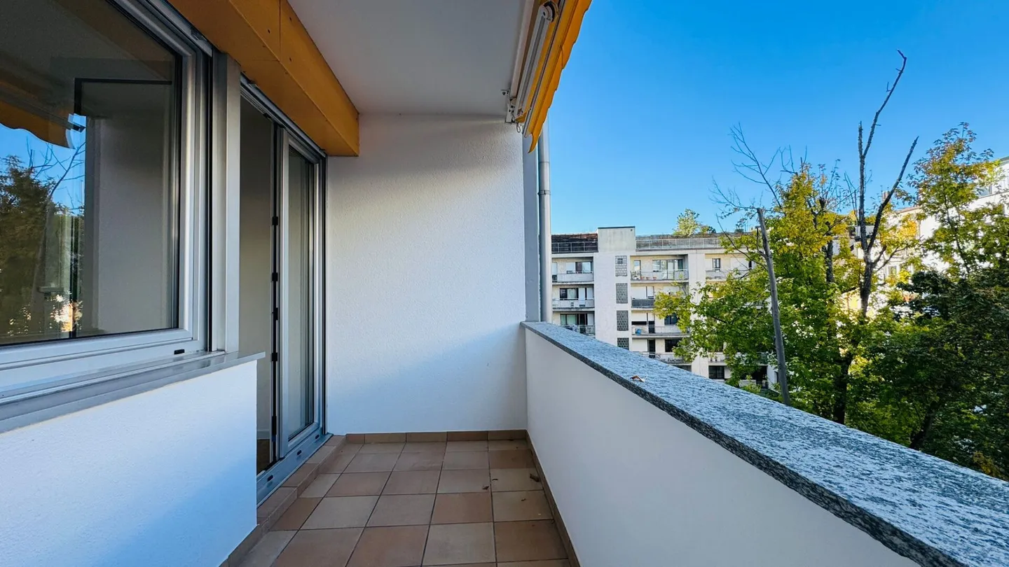 Appartement 4.5 pièces bien entretenu avec terrasse, cave et 1 place de parking - Photo 12 sur 12