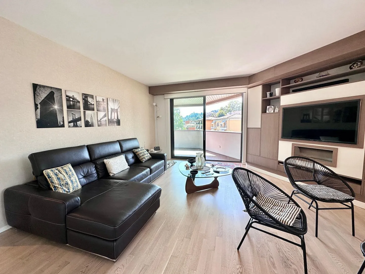 Modern and Central Apartment - Photo 1 of 18