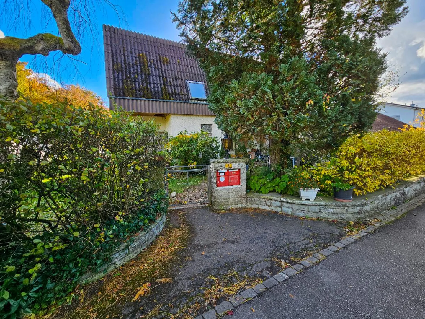 Maison multifamiliale de 7 chambres - Photo 2 sur 5