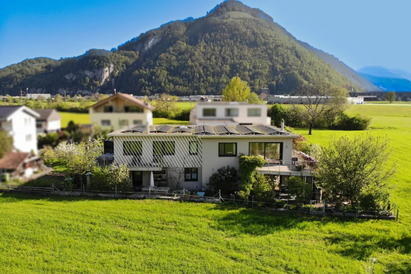 Maisonette with single-family home character - Photo 12 of 13